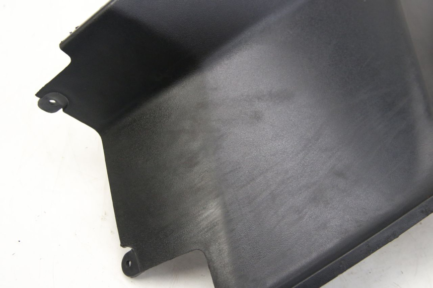 photo de OSŁONA POD LEWYM SIEDZENIEM PEUGEOT KISBEE 2T 50 (2018 - 2022) - Widok ogólny