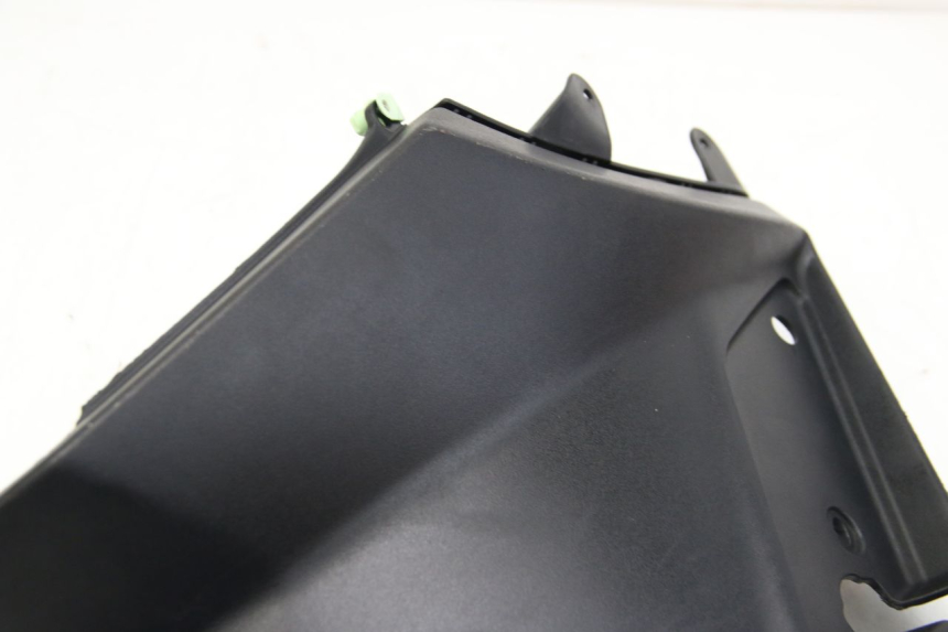 photo de OSŁONA POD LEWYM SIEDZENIEM PEUGEOT KISBEE 2T 50 (2018 - 2022) - Punkty mocowania