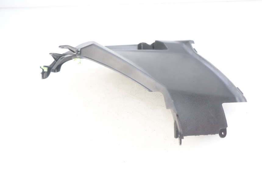 photo de OSŁONA POD LEWYM SIEDZENIEM PEUGEOT KISBEE 4T 50 (2018 - 2022) - Zbliżenie techniczne