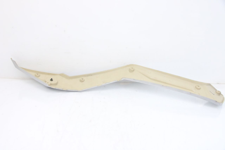 photo de OSŁONA POD LEWYM SIEDZENIEM EUROCKA MATADOR 4T 50 (2010 - 2016) - Zbliżenie techniczne