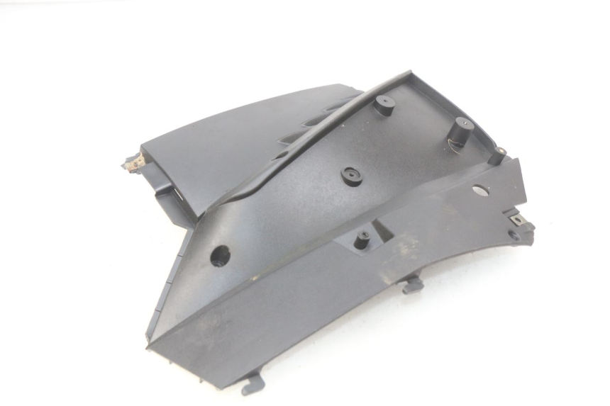 photo de OSŁONA POD LEWYM SIEDZENIEM EUROCKA MATADOR 4T 50 (2010 - 2016) - Zbliżenie techniczne