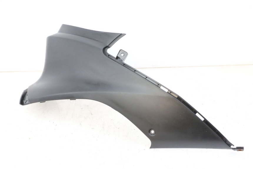 photo de OSŁONA POD LEWYM SIEDZENIEM MBK OVETTO ONE 2T 50 (2013 - 2017) - Zbliżenie techniczne