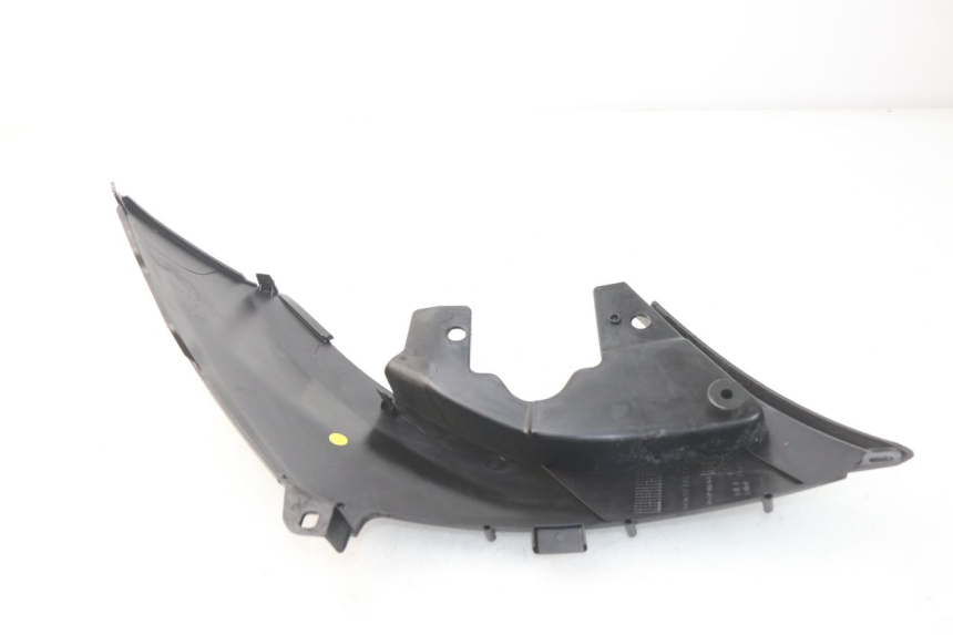 photo de OSŁONA POD LEWYM SIEDZENIEM PEUGEOT METROPOLIS 400 (2017 - 2020) - Zbliżenie techniczne