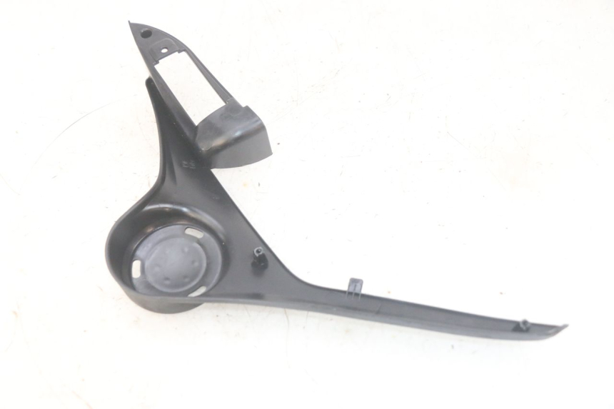 photo de OSŁONA POD LEWYM SIEDZENIEM PIAGGIO MP3 HPE 300 (2019 - 2026) - Szczegół części