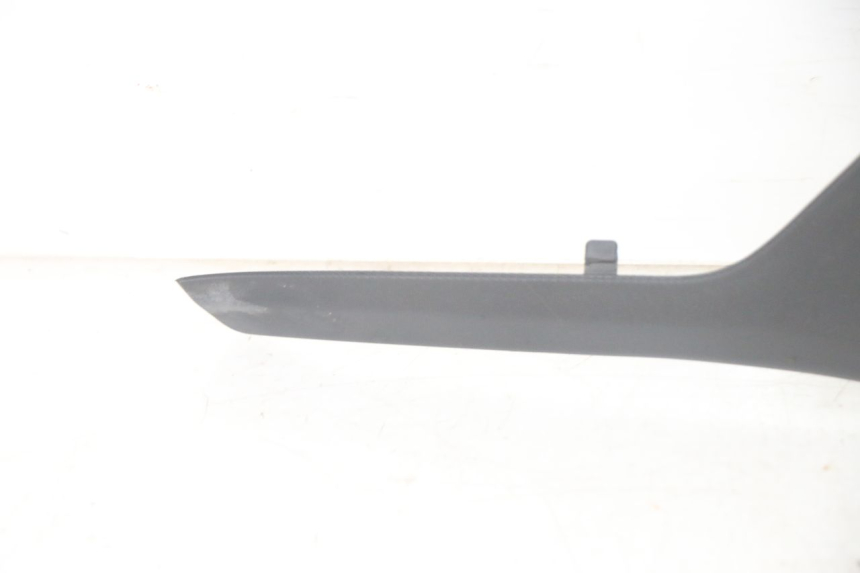 photo de OSŁONA POD LEWYM SIEDZENIEM PIAGGIO MP3 HPE 300 (2019 - 2026) - Widok ogólny