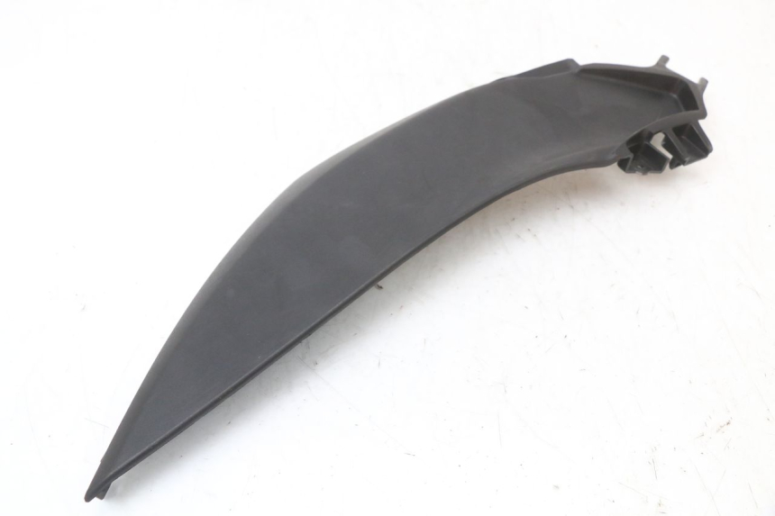 photo de OSŁONA POD LEWYM SIEDZENIEM MBK MW TRYPTIK 125 (2014 - 2016) - Szczegół części