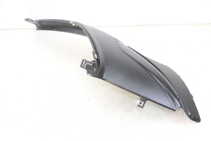 photo de OSŁONA POD LEWYM SIEDZENIEM PIAGGIO NRG POWER PUREJET 50 (2018 - 2021) - Zbliżenie techniczne