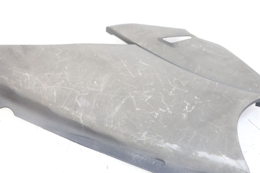 photo de OSŁONA POD LEWYM SIEDZENIEM HONDA NTV DEAUVILLE ABS 700 (2007 - 2016) - Inny kąt widzenia