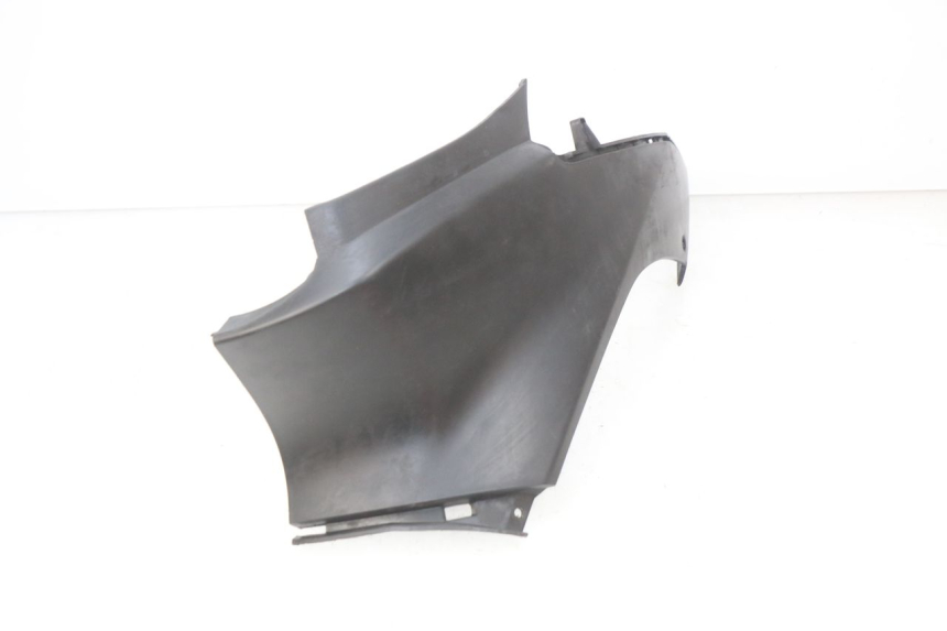 photo de OSŁONA POD LEWYM SIEDZENIEM MBK OVETTO 2T 50 (2007 - 2017) - Zbliżenie techniczne