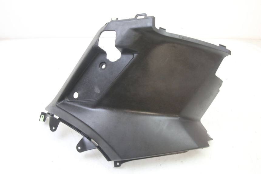 photo de OSŁONA POD LEWYM SIEDZENIEM PEUGEOT STREETZONE I 2T 50 (2018 - 2020) - Szczegół części