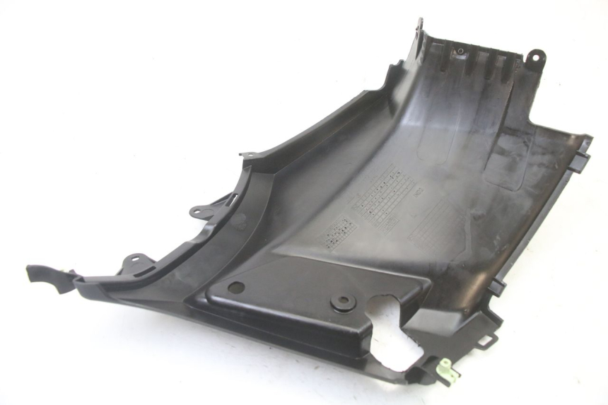 photo de OSŁONA POD LEWYM SIEDZENIEM PEUGEOT STREETZONE I 2T 50 (2018 - 2020) - Zoom stanu zużycia