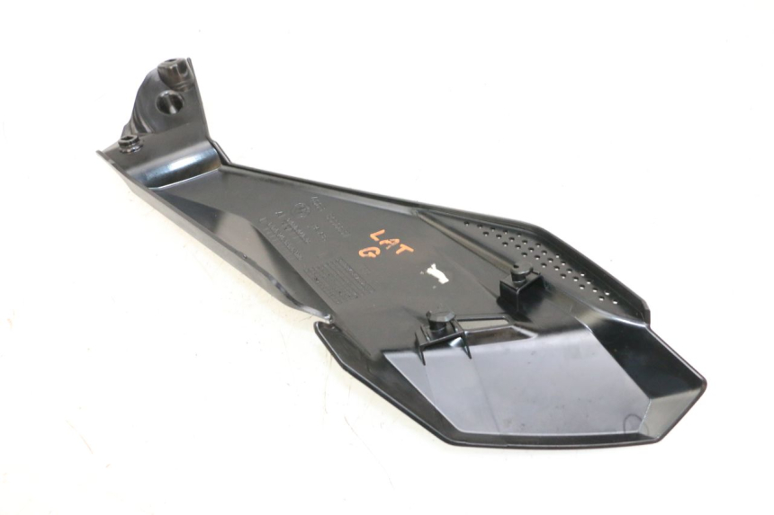 photo de OSŁONA POD LEWYM SIEDZENIEM BMW R GS 1250 (2021 - 2024) - Zoom stanu zużycia