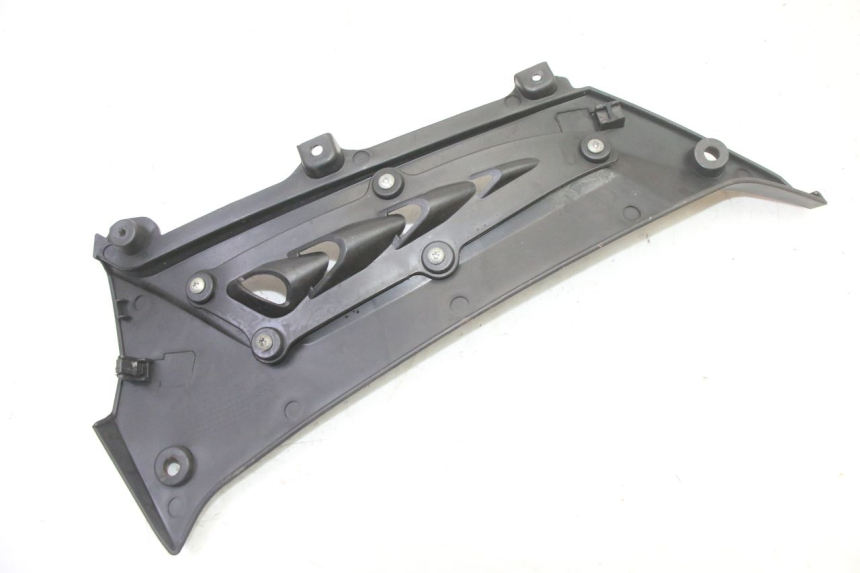 photo de OSŁONA POD LEWYM SIEDZENIEM MAG POWER R-STREET 50 (2016 - 2025) - Zbliżenie techniczne