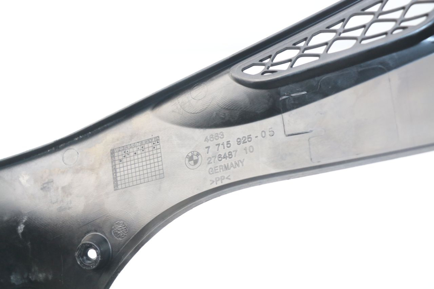 photo de OSŁONA POD LEWYM SIEDZENIEM BMW S RR ABS S1000RR 1000 (2009 - 2011) - Szczegół części