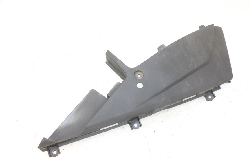 photo de OSŁONA POD LEWYM SIEDZENIEM DAELIM S1 125 (2007 - 2016) - Inny kąt widzenia