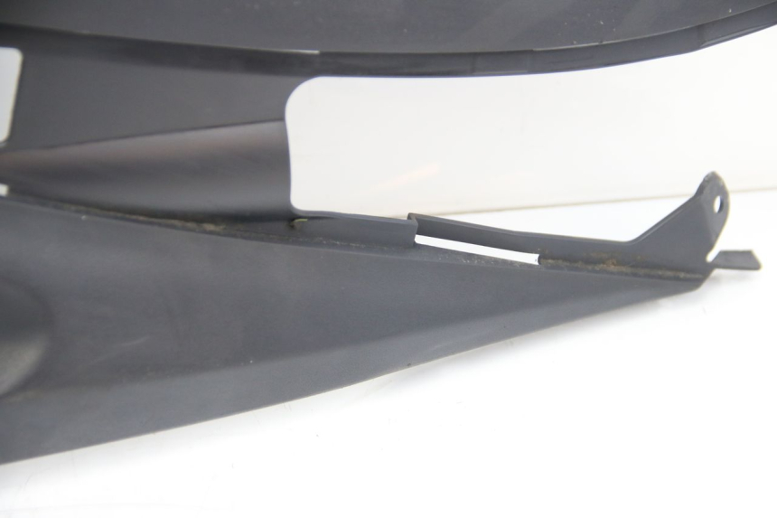 photo de OSŁONA POD LEWYM SIEDZENIEM SUZUKI SIXTEEN 125 (2008 - 2010) - Inny kąt widzenia