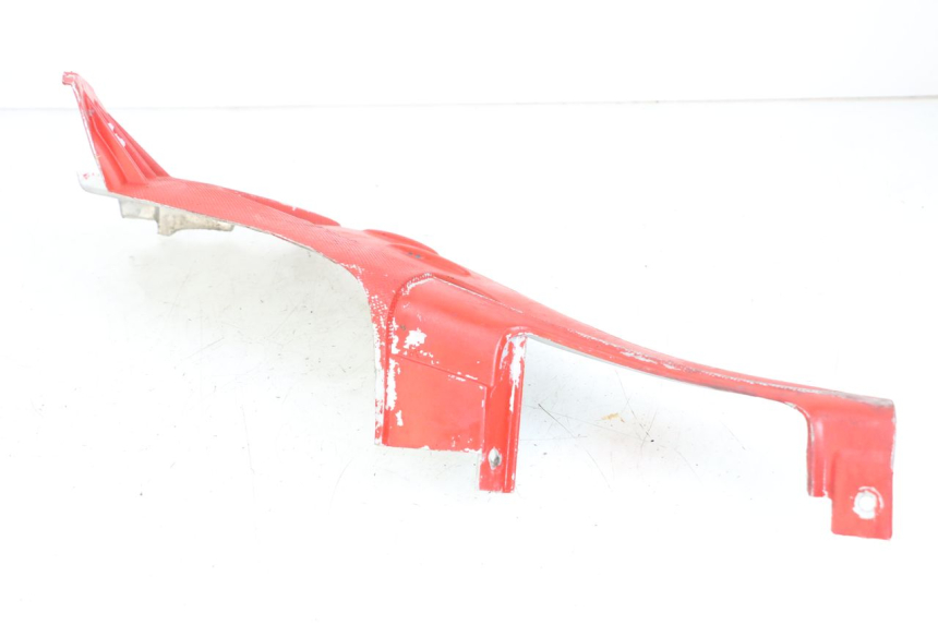 photo de OSŁONA POD LEWYM SIEDZENIEM APRILIA SR CARB LC 2T 50 (2004 - 2012) - Zbliżenie techniczne