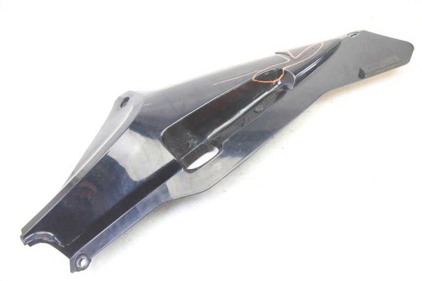 photo de OSŁONA POD LEWYM SIEDZENIEM HONDA ST PAN EUROPEAN 1300 (2002 - 2013) - Zoom stanu zużycia