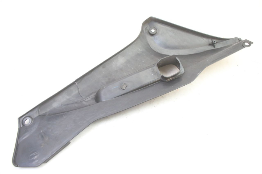 photo de OSŁONA POD LEWYM SIEDZENIEM HONDA ST PAN EUROPEAN 1300 (2002 - 2013) - Zbliżenie techniczne