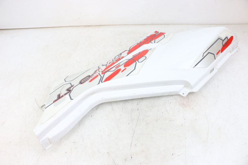 photo de OSŁONA POD LEWYM SIEDZENIEM HYTRACK ST 170 (2020 - 2024) - Zbliżenie techniczne