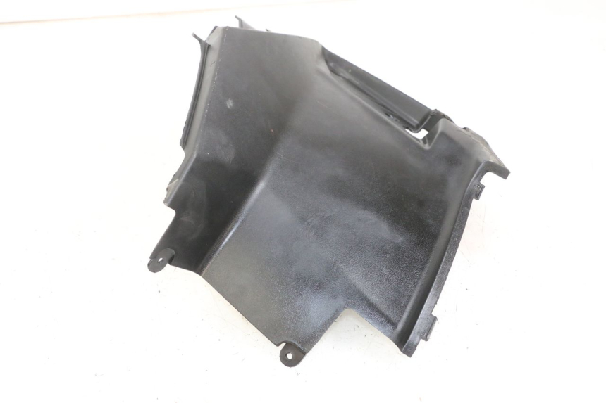 photo de OSŁONA POD LEWYM SIEDZENIEM PEUGEOT STREETZONE I 2T 50 (2018 - 2020) - Zbliżenie techniczne