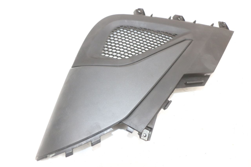 photo de OSŁONA POD LEWYM SIEDZENIEM KYMCO SUPER 8 4T 50 (2021 - 2024) - Zoom stanu zużycia