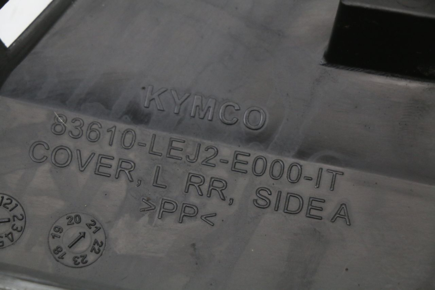 photo de OSŁONA POD LEWYM SIEDZENIEM KYMCO SUPER 8 4T 50 (2021 - 2024) - Widok ogólny