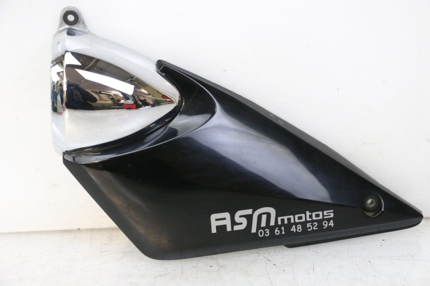 photo de OSŁONA POD LEWYM SIEDZENIEM SUZUKI GSF S BANDIT 600 (2000 - 2004) - Widok główny