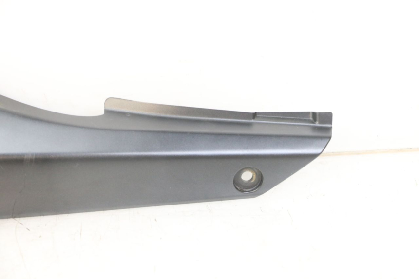 photo de OSŁONA POD LEWYM SIEDZENIEM SUZUKI GSX F GSXF 650 (2007 - 2015) - Punkty mocowania