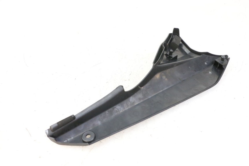 photo de OSŁONA POD LEWYM SIEDZENIEM SUZUKI GSX F GSXF 650 (2007 - 2015) - Inny kąt widzenia