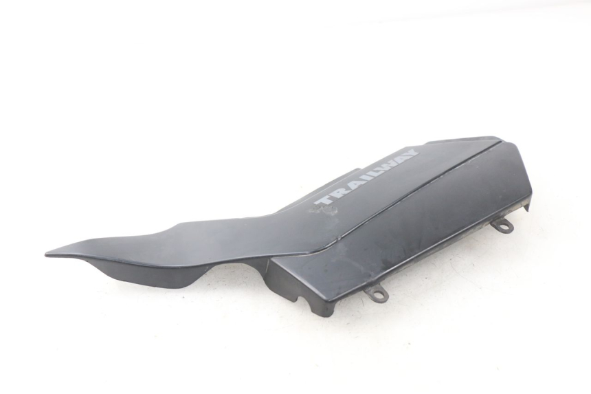 photo de OSŁONA POD LEWYM SIEDZENIEM YAMAHA TW 125 (1998 - 2002) - Inny kąt widzenia