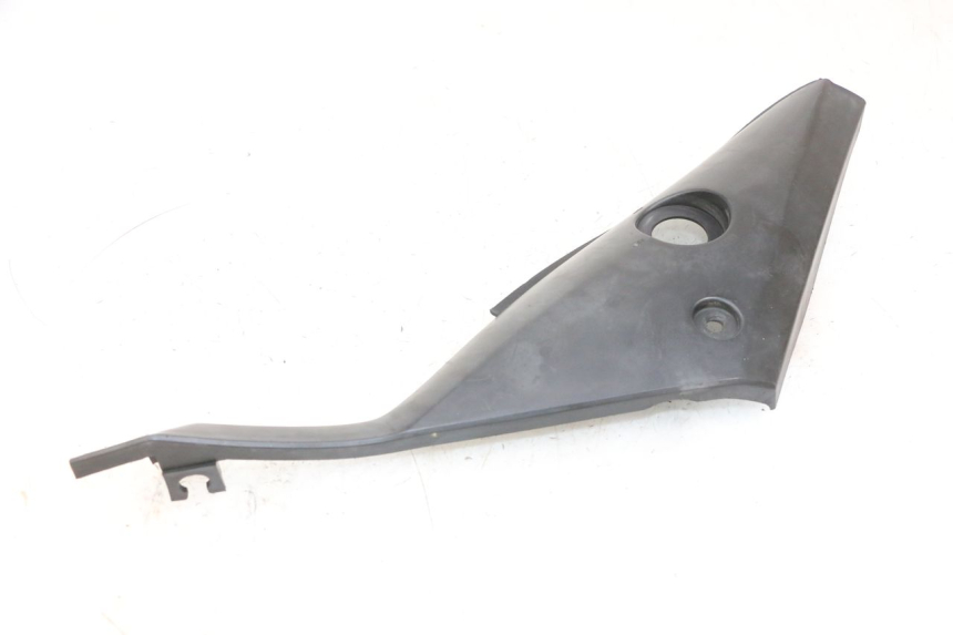 photo de OSŁONA POD LEWYM SIEDZENIEM YAMAHA TZR 50 (2008 - 2016) - Inny kąt widzenia