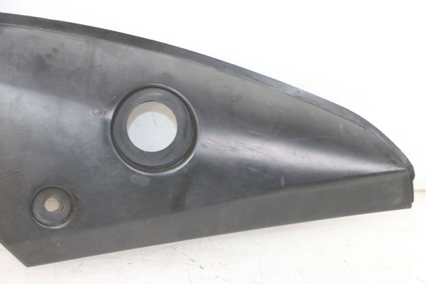 photo de OSŁONA POD LEWYM SIEDZENIEM YAMAHA TZR 50 (2008 - 2016) - Punkty mocowania