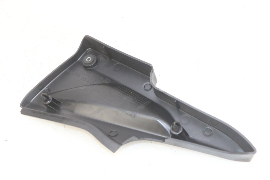 photo de OSŁONA POD LEWYM SIEDZENIEM DAELIM VJ ROADWIN FI 125 (2008 - 2017) - Inny kąt widzenia