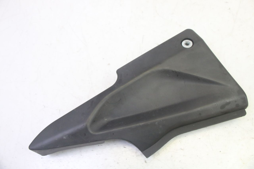 photo de OSŁONA POD LEWYM SIEDZENIEM DAELIM VJ ROADWIN FI 125 (2008 - 2017) - Szczegół części