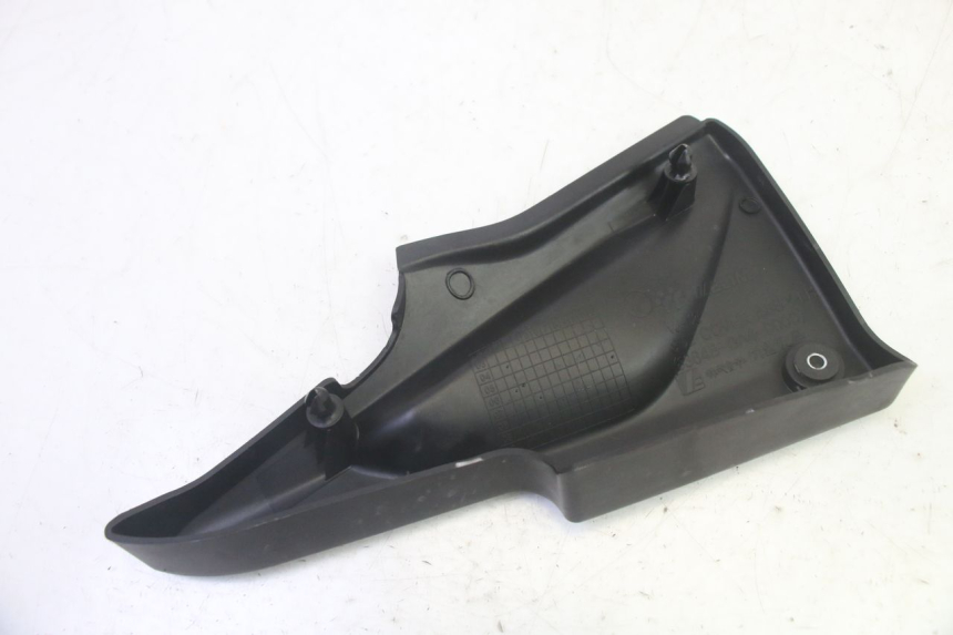 photo de OSŁONA POD LEWYM SIEDZENIEM DAELIM VJ ROADWIN FI 125 (2008 - 2017) - Zoom stanu zużycia