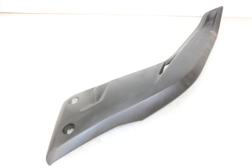 photo de OSŁONA POD LEWYM SIEDZENIEM YAMAHA X-MAX XMAX 125 (2010 - 2013) - Punkty mocowania