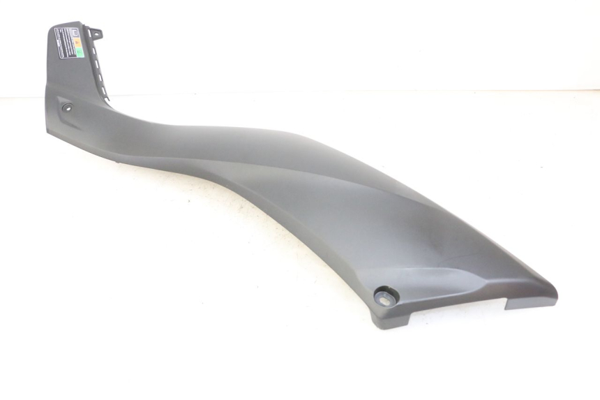 photo de OSŁONA POD LEWYM SIEDZENIEM YAMAHA XMAX X-MAX 125 (2021 - 2025) - Stan powierzchni