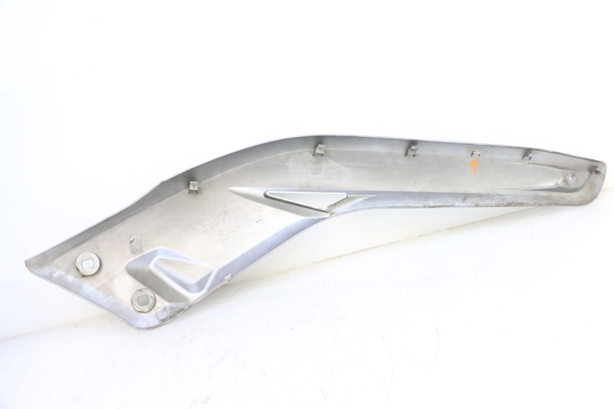 photo de OSŁONA POD LEWYM SIEDZENIEM YAMAHA X-MAX XMAX 125 (2010 - 2013) - Punkty mocowania