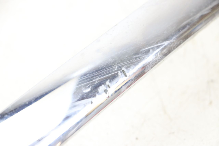 photo de OSŁONA POD LEWYM SIEDZENIEM PIAGGIO X8 125 (2004 - 2007) - Zbliżenie techniczne