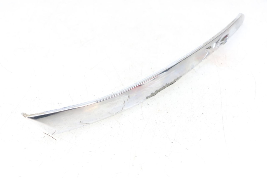 photo de OSŁONA POD LEWYM SIEDZENIEM PIAGGIO X8 125 (2004 - 2007) - Inny kąt widzenia