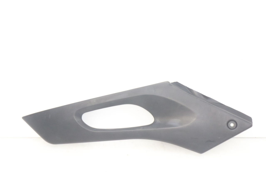 photo de OSŁONA POD LEWYM SIEDZENIEM SUZUKI XF FREEWIND 650 (1997 - 2003) - Widok główny