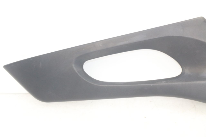 photo de OSŁONA POD LEWYM SIEDZENIEM SUZUKI XF FREEWIND 650 (1997 - 2003) - Widok ogólny