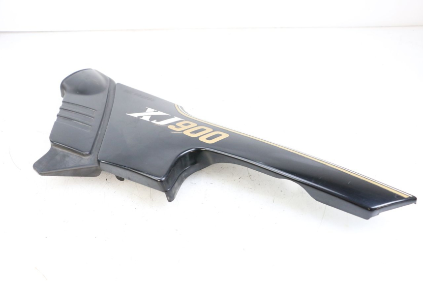 photo de OSŁONA POD LEWYM SIEDZENIEM YAMAHA XJ F 900 (1983 - 1994) - Inny kąt widzenia