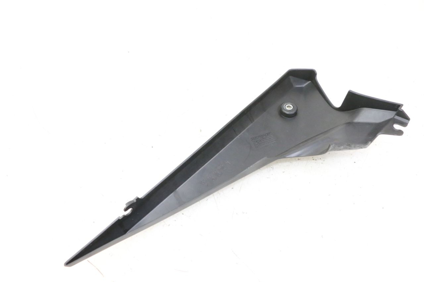 photo de OSŁONA POD LEWYM SIEDZENIEM YAMAHA XJ6 ABS 600 (2008 - 2016) - Inny kąt widzenia