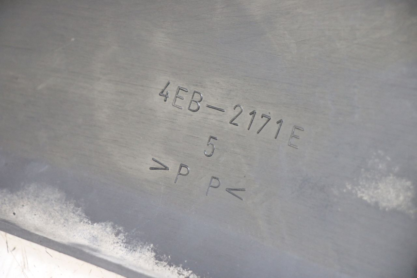 photo de OSŁONA POD LEWYM SIEDZENIEM YAMAHA XJN DIVERSION 600 (2000 - 2003) - Szczegół części