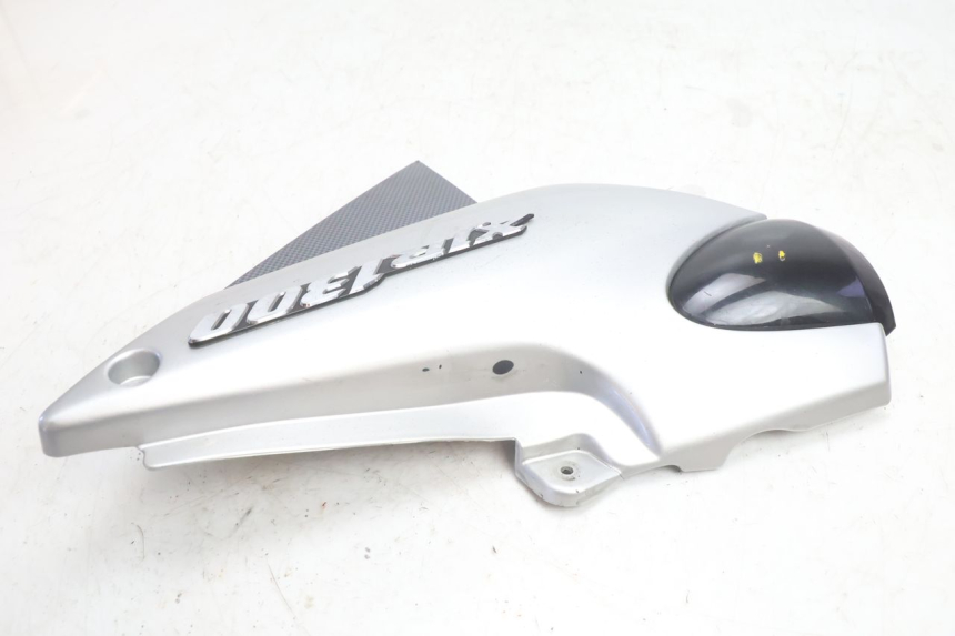 photo de LEWY KOSZ POD SIEDZENIEM YAMAHA XJR 1300 (1998 - 2002) - Zbliżenie techniczne