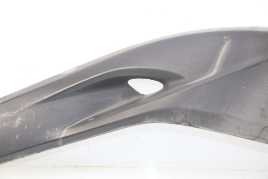 photo de OSŁONA POD LEWYM SIEDZENIEM YAMAHA XP T-MAX TMAX ABS 500 (2004 - 2007) - Oznaczenia i referencje