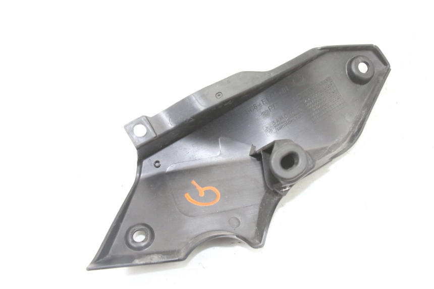 photo de OSŁONA POD LEWYM SIEDZENIEM YAMAHA TRACER 7 700 (2020 - 2024) - Zoom stanu zużycia