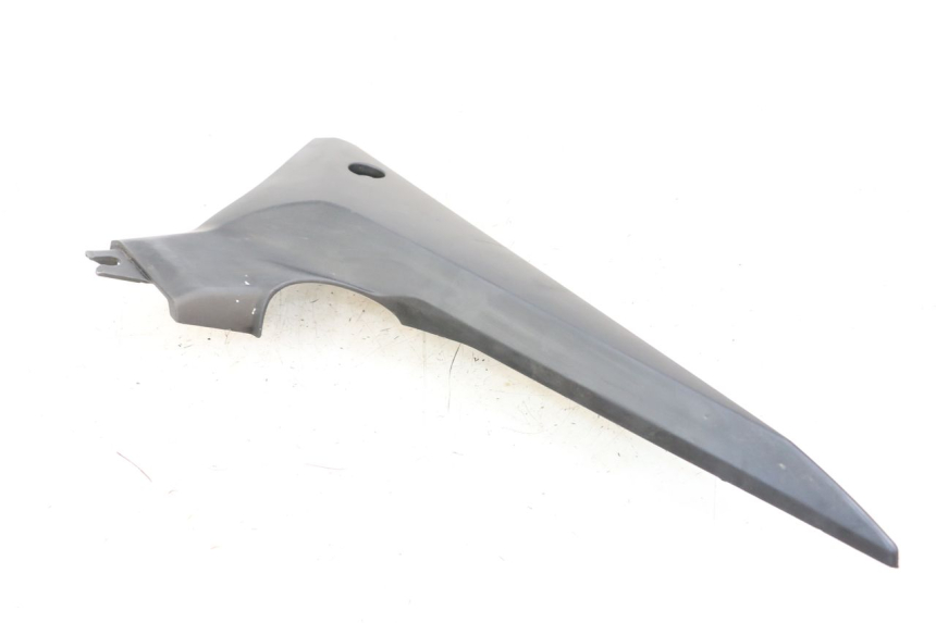 photo de OSŁONA POD LEWYM SIEDZENIEM YAMAHA XJ6 ABS 600 (2008 - 2016) - Zoom stanu zużycia